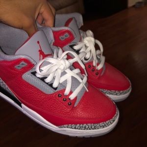 Jordan 3 unite red cement